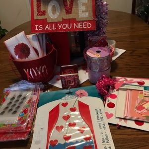 Large Bundle of Valentines Items! Great deal!
